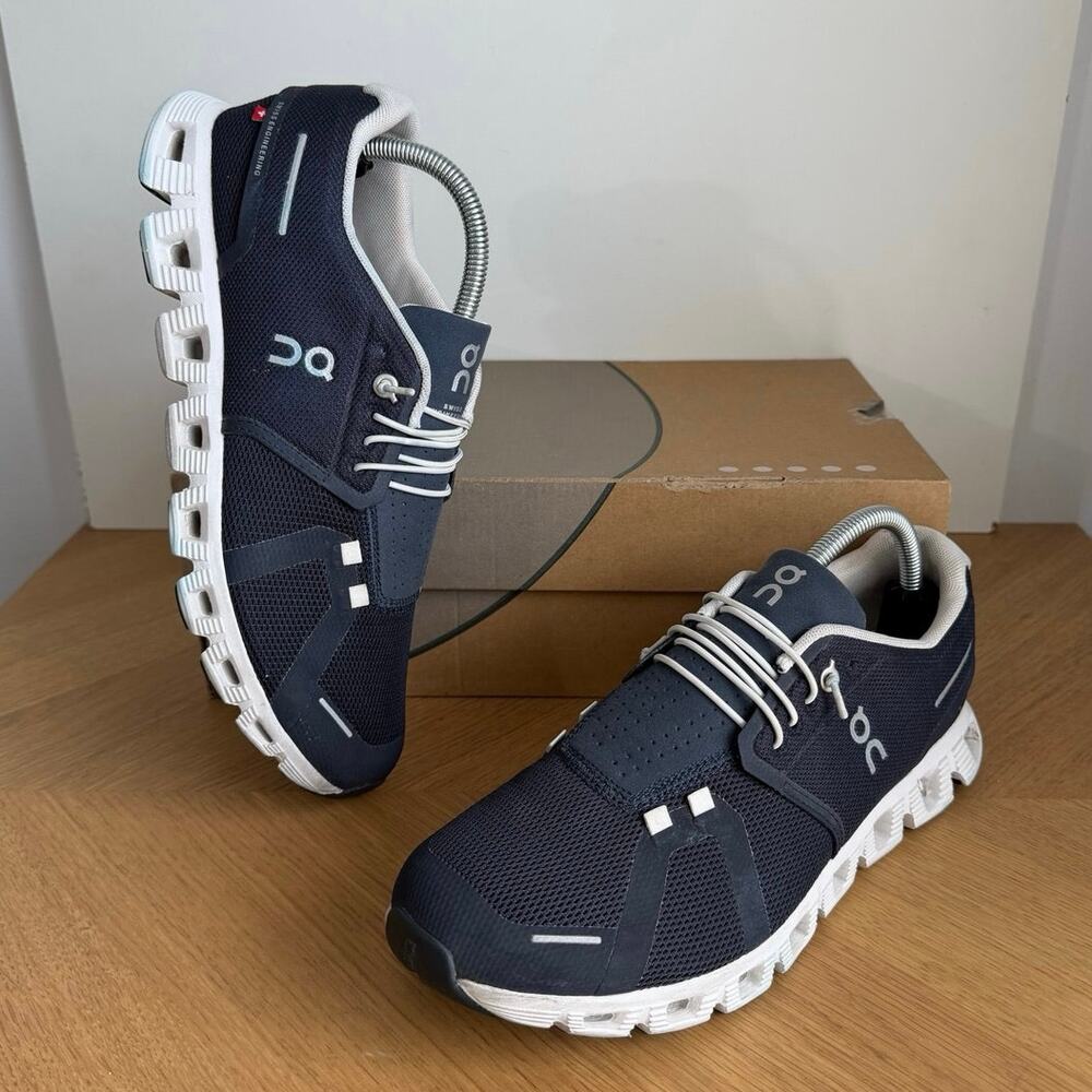 On Cloud Navy/White Men Running Sneakers- SZ 8.5